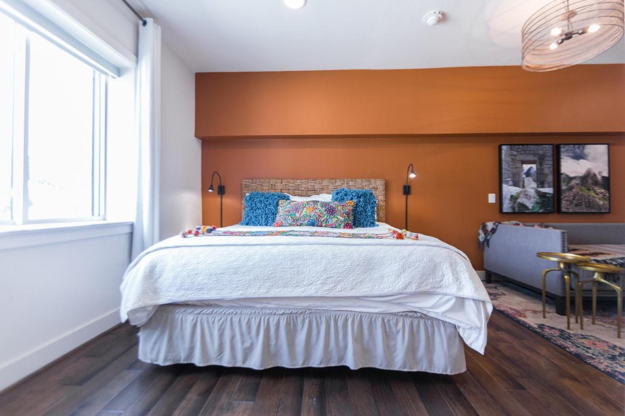 King Room,1057010689:JPEG