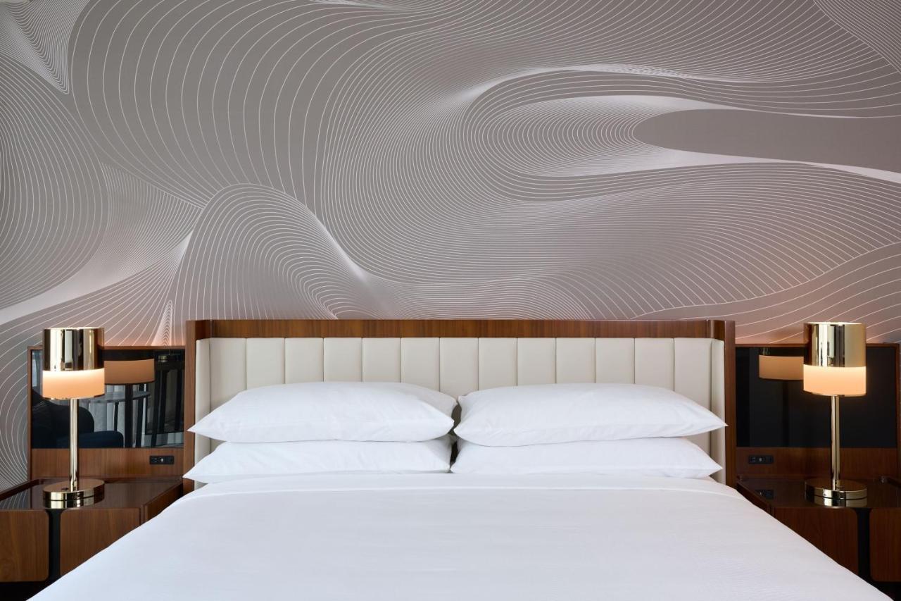 Large King Room