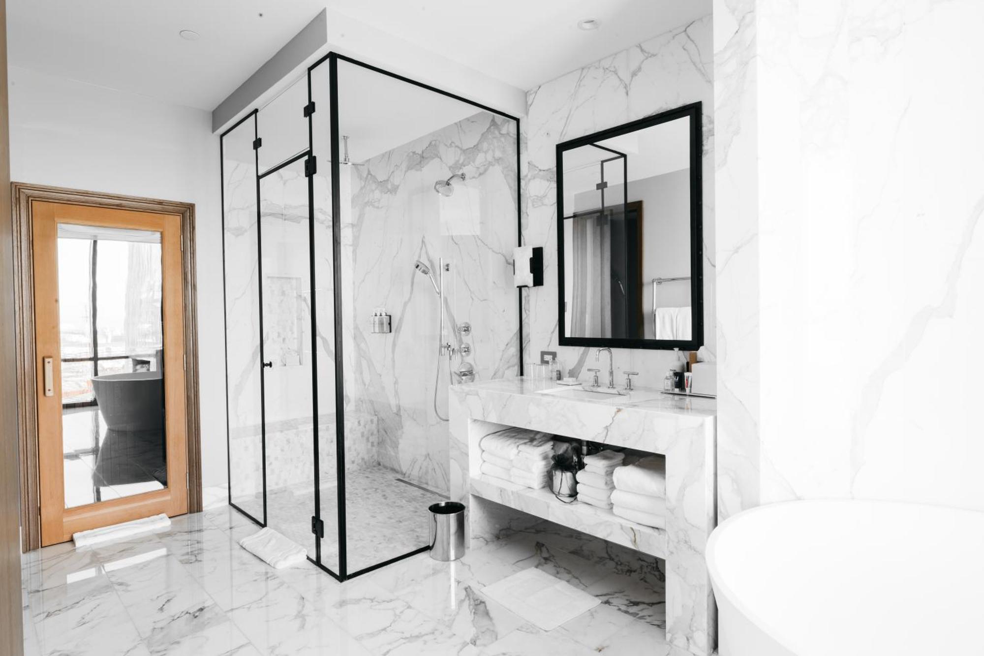 Superior King Suite
