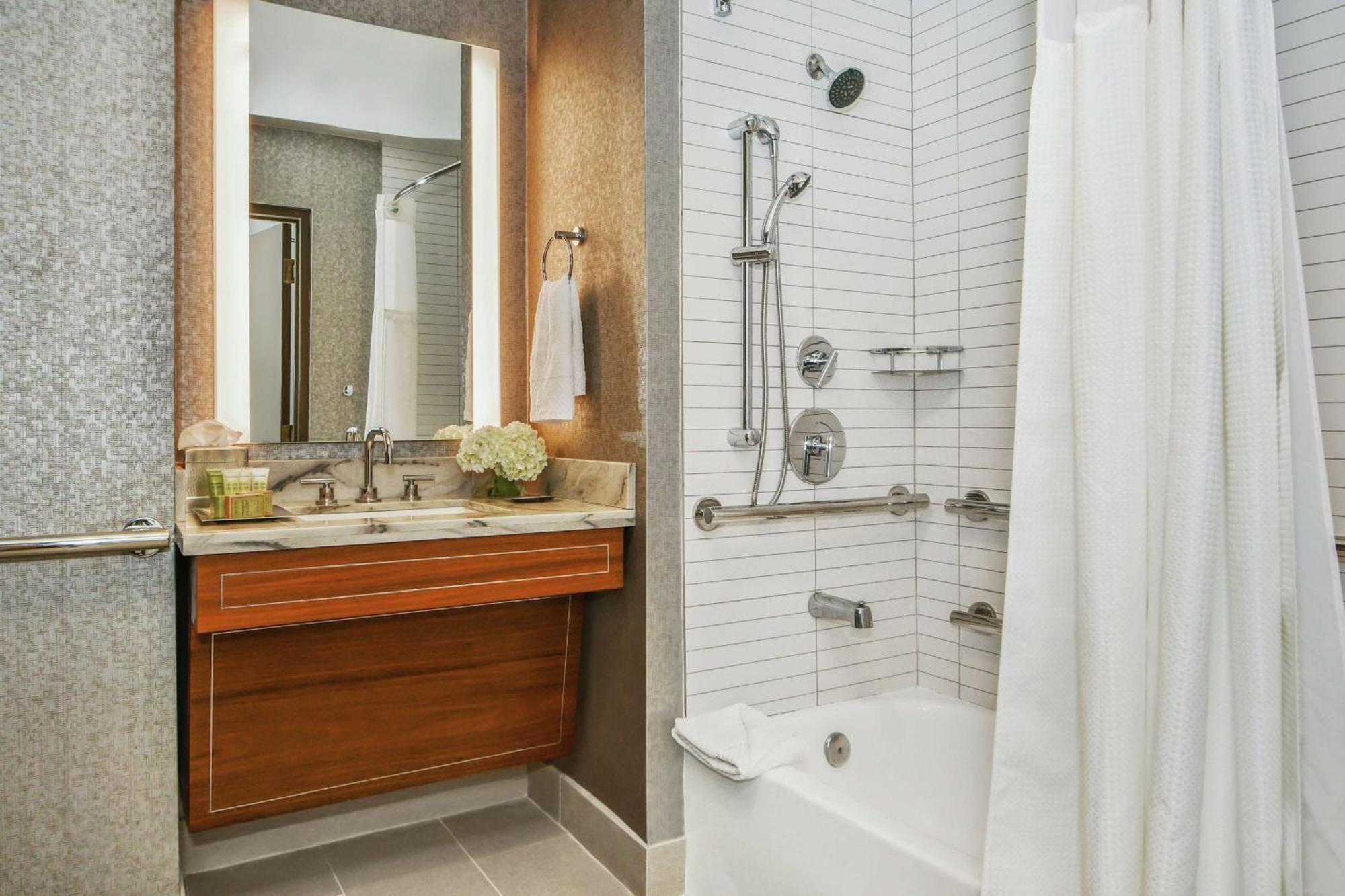 King Room Mobility Accessible Tub