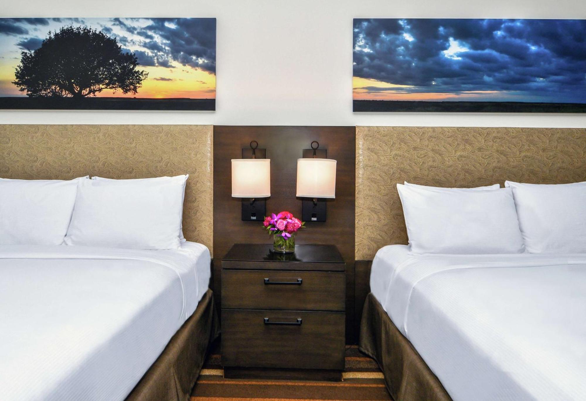 Queen Room Two Queen Beds