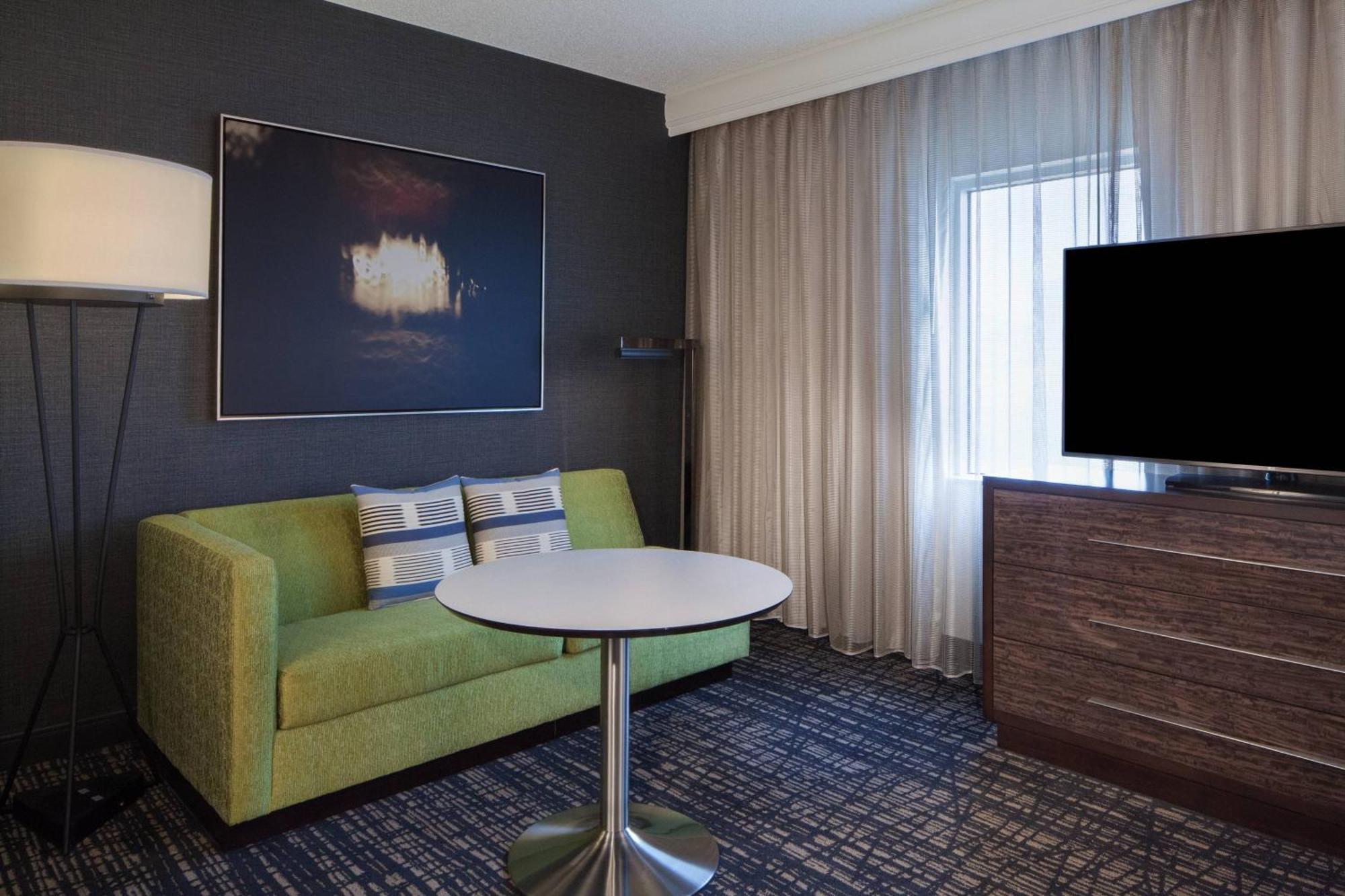 One-Bedroom Suite Two Double Beds Sofa Bed High Floor