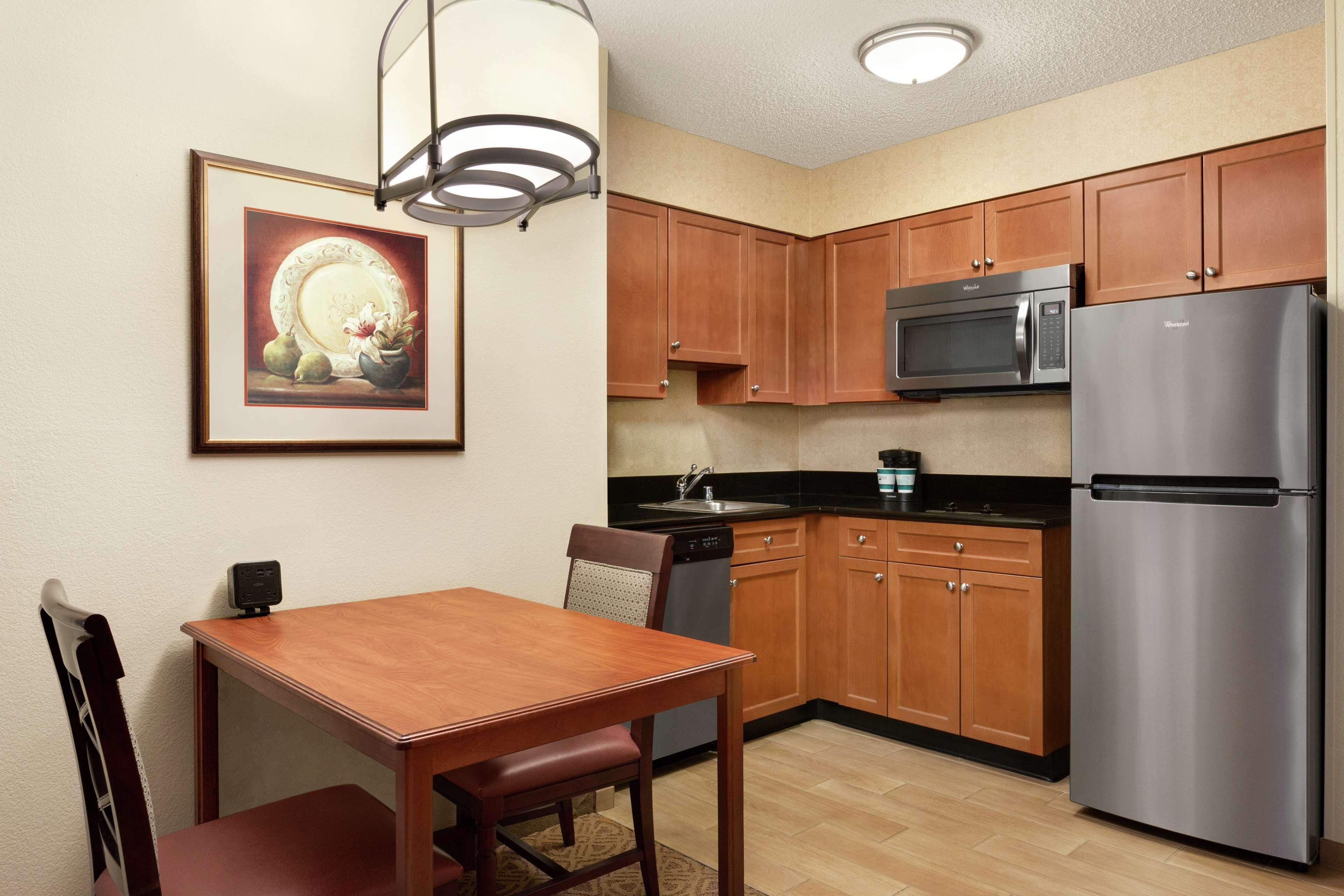 One-Bedroom King Suite
