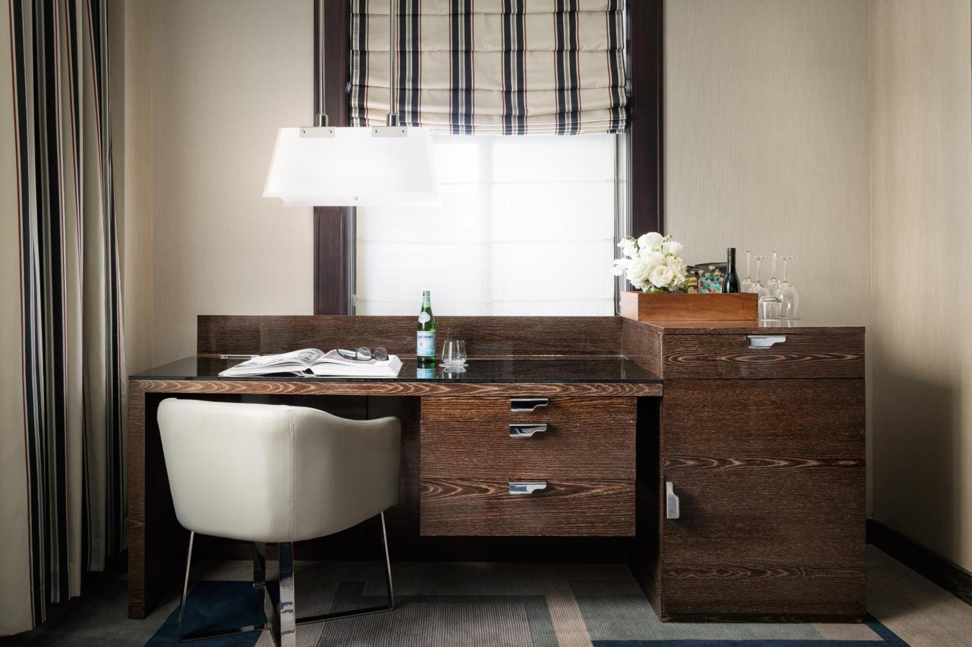 Premier King Room