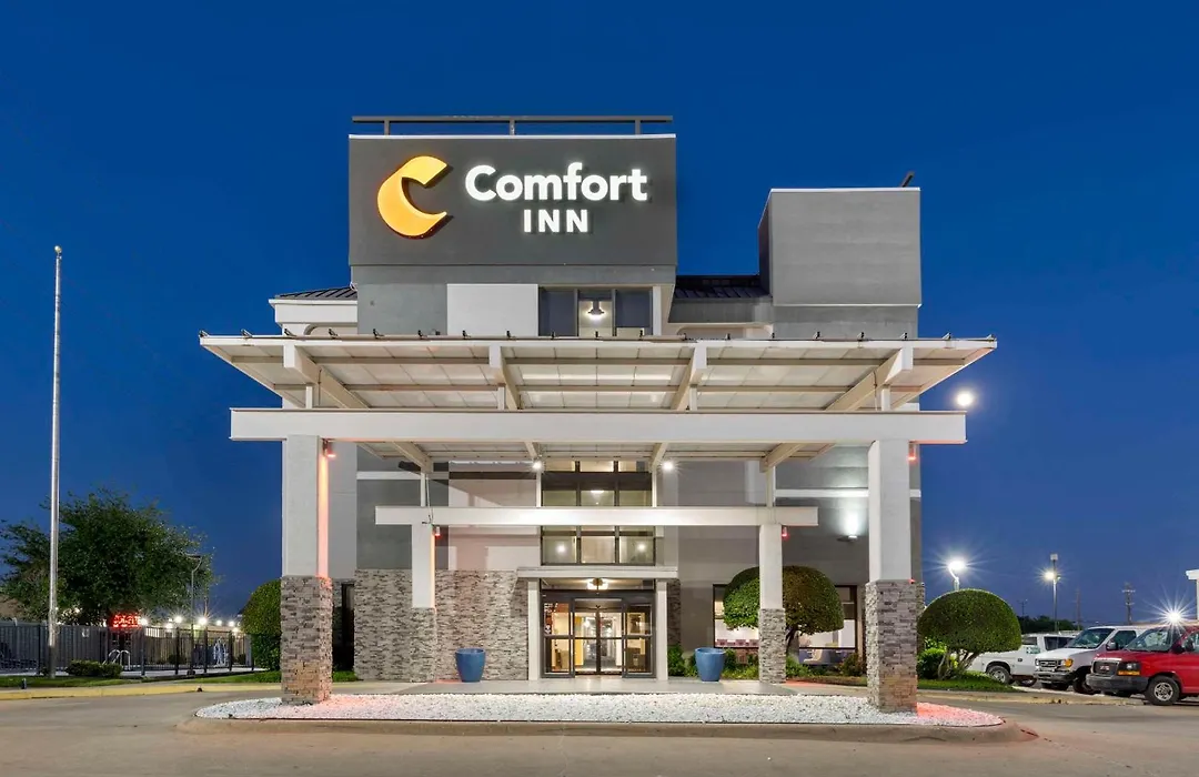 Comfort Inn Dallas North Love Field Airport-1