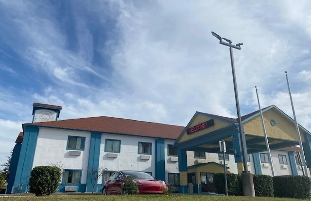 Tropicana Inn And Suites-1