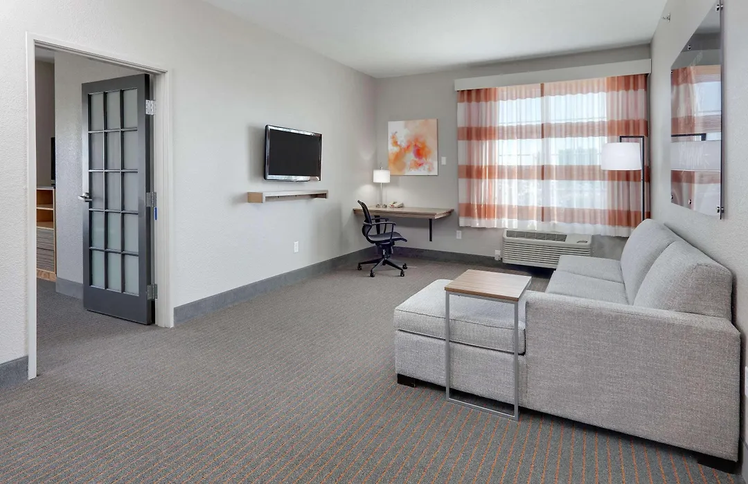 La Quinta By Wyndham Dallas Love Field-1