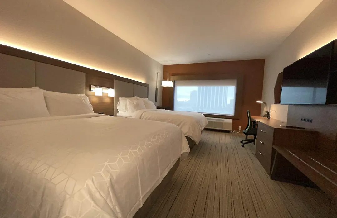 Holiday Inn Express & Suites - Dallas Market Center By Ihg-1