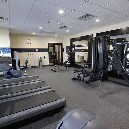 Hampton Inn & Suites Dallas Market Center-3