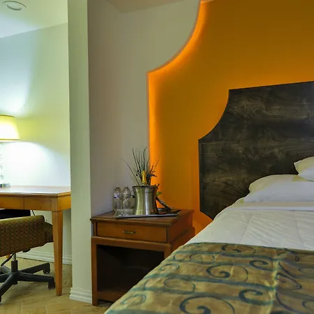 Romantic Inn & Suites-3