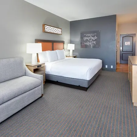 La Quinta By Wyndham Dallas Love Field-2