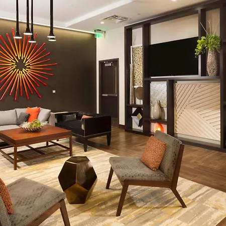 Hampton Inn & Suites Dallas Downtown-3