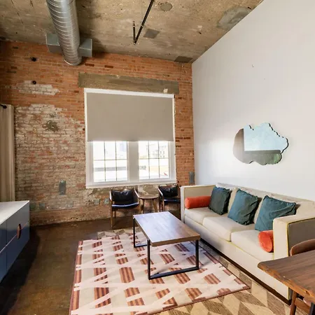 Canvas Hotel Dallas-3