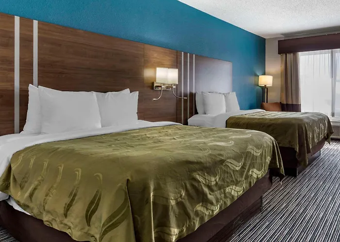 Quality Inn & Suites I-35 E-Walnut Hill Oldham
