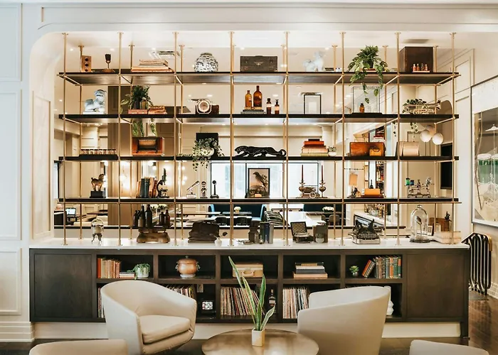 Dallas HotelsRenaissance Saint Elm Downtown