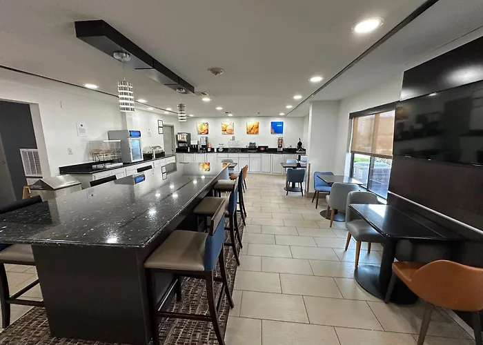 Dallas HotelsComfort Park Central