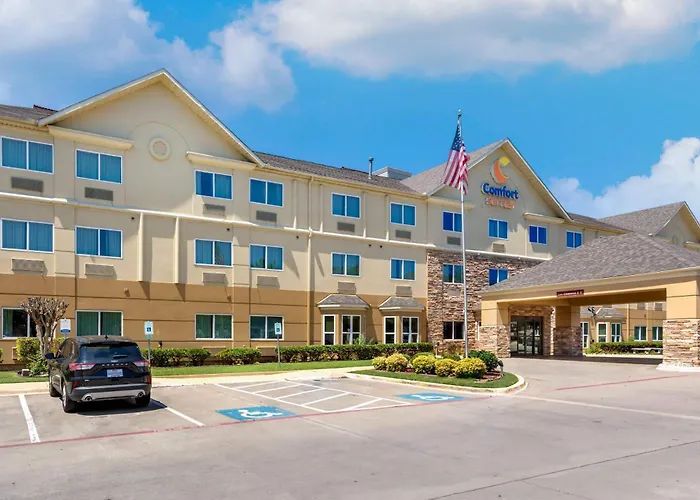 Comfort Suites North Dallas