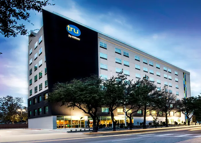 Tru By Hilton Dallas Market Center